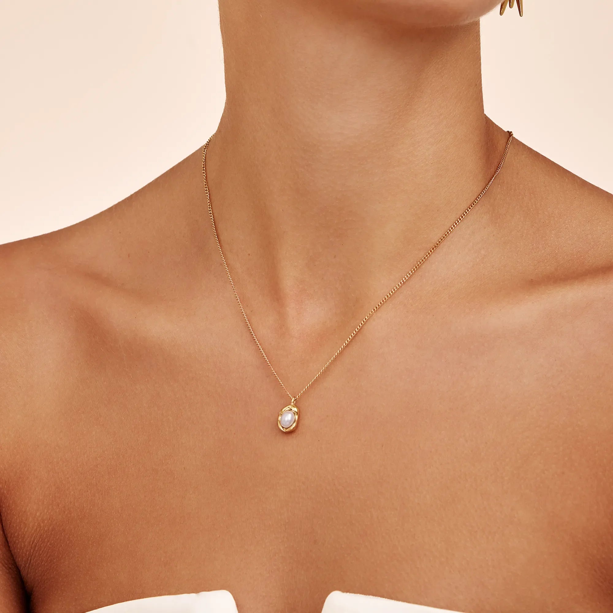 Luna Pearl Drop Necklace
